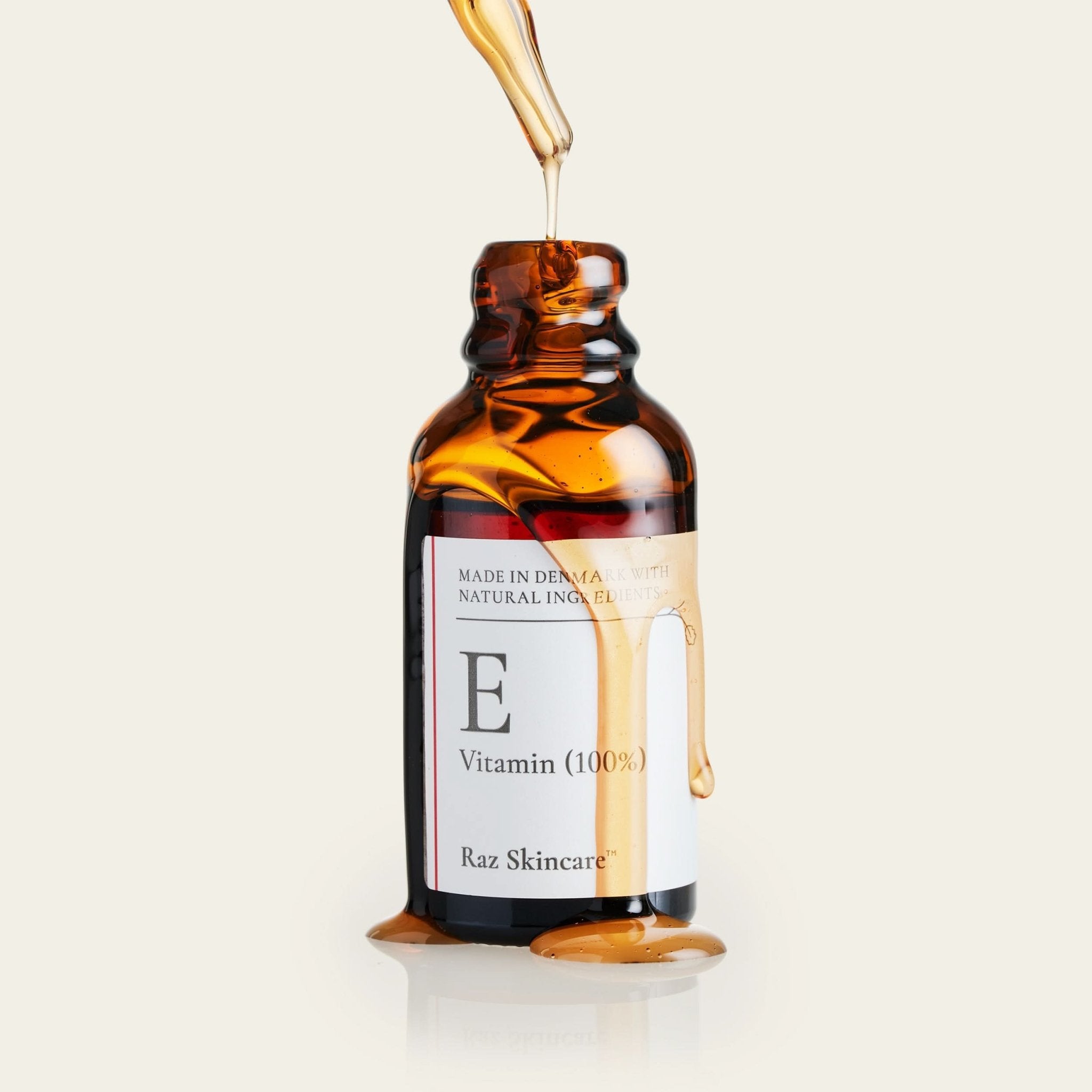 E - Vitamin 100% 30ml og dens klistrede masse der rindende ned ad pipetteflasken