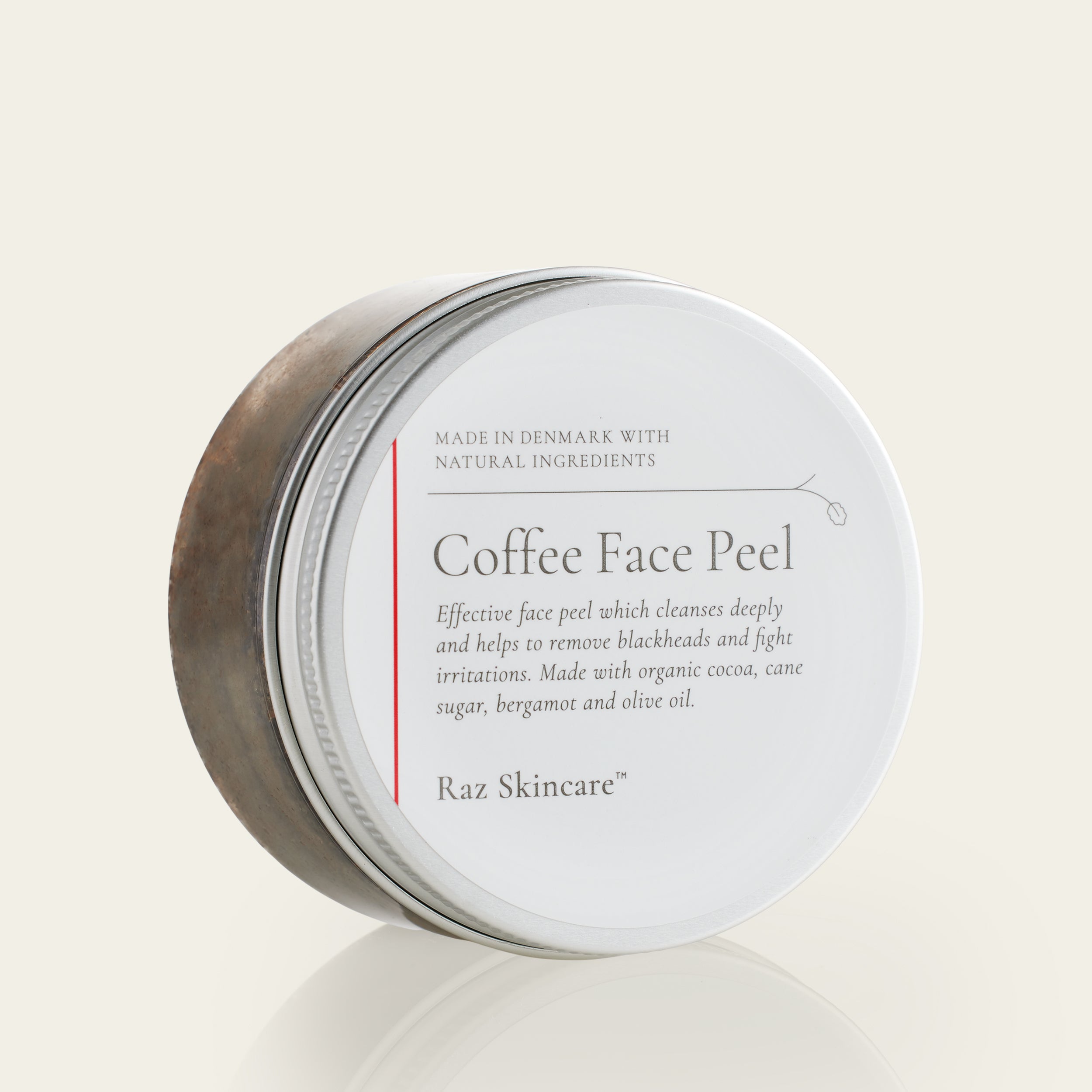Opdag Raz Skincares Coffee Face Peel 100g -  En yderst effektiv ansigtspeeling med et højt indhold af frugtsyre, der bekæmper akne/urenheder, blackheads/hudorme og hæmmer hudens produktion af sebum/talg. 