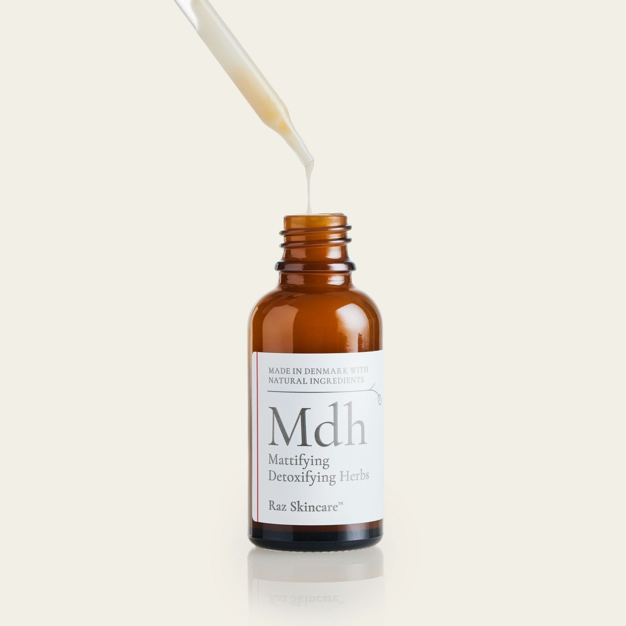 Visning af farven på Mdh 30ml som er hvid med en dejlig konsistens